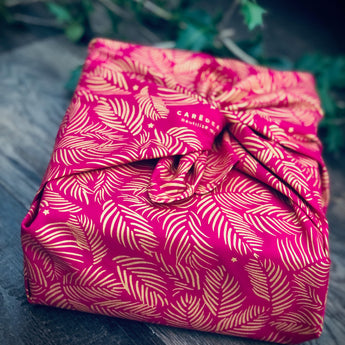 Carédeau Reusable Gift Wrap Monochrome Collection Recycled Cotton Furoshiki 100% Cotton: Under the Stars (Size M) 55x55 cm in burgundy red